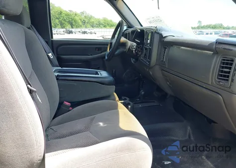 2003 Chevrolet Silverado 1500 z USA, uszkodzony, nr VIN 1GCEK19V33E142807